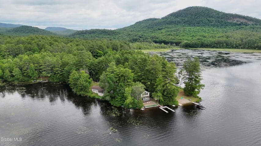 28 Sonoma Point Road, Chester, NY, photo 1