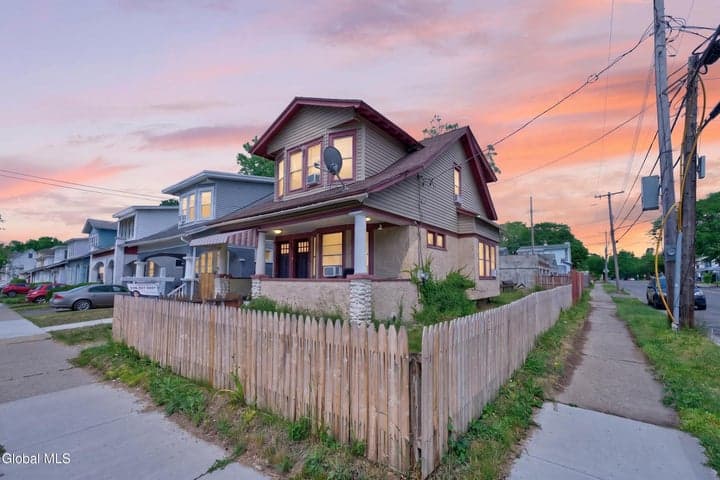 27 McKinley Street, Albany, NY, photo 2