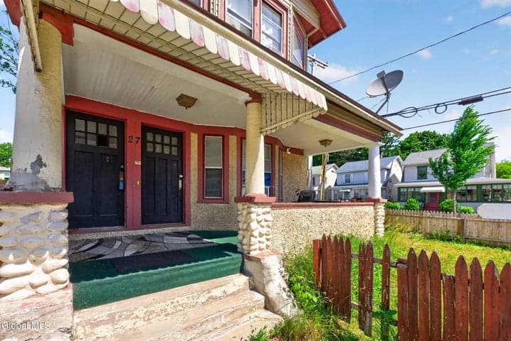27 McKinley Street, Albany, NY, photo 3