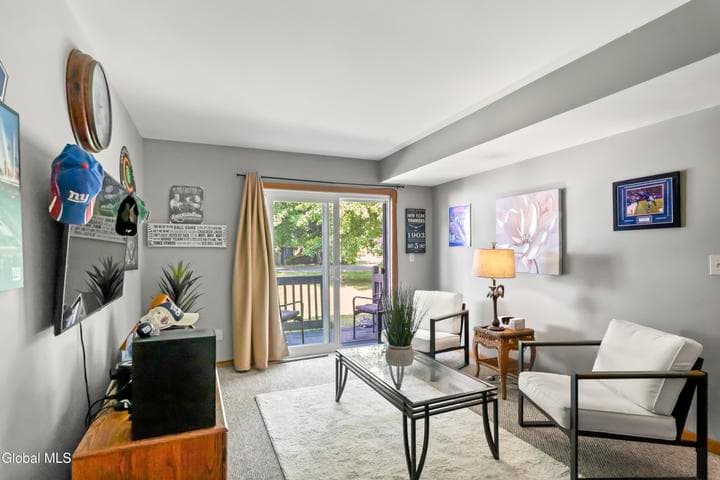 22 Altamont Avenue, Colonie, NY, photo 4