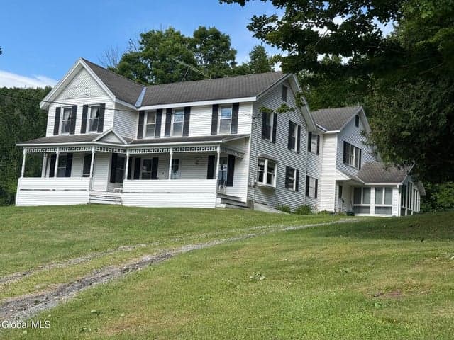 818 Middle Road, Hebron, NY, photo 1