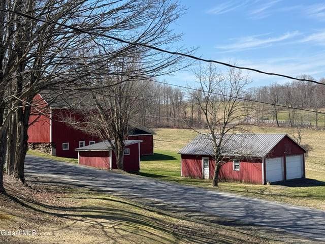 818 Middle Road, Hebron, NY, photo 2