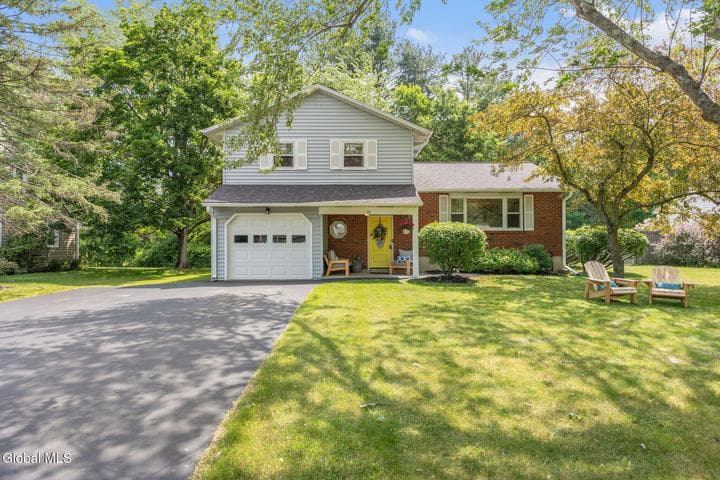15 Longmeadow Drive, Delmar, NY, photo 1