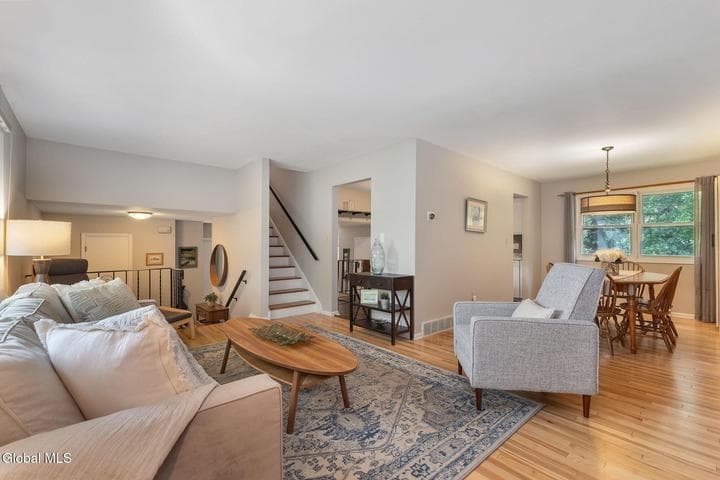 15 Longmeadow Drive, Delmar, NY, photo 5