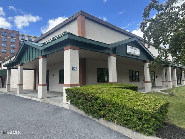 165 High Rock Avenue, Saratoga Springs, NY