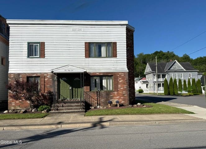 145 Florida Avenue, Amsterdam, NY
