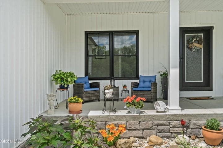 1 Londonderry Way, Colonie, NY, photo 5