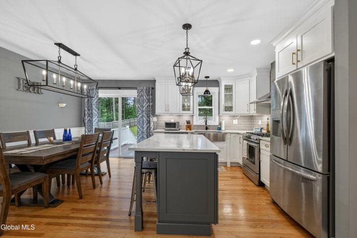 21 Quevic Drive, Saratoga Springs, NY, photo 5