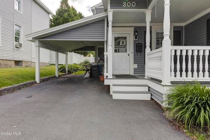 300 S Perry Street, Johnstown, NY, photo 4