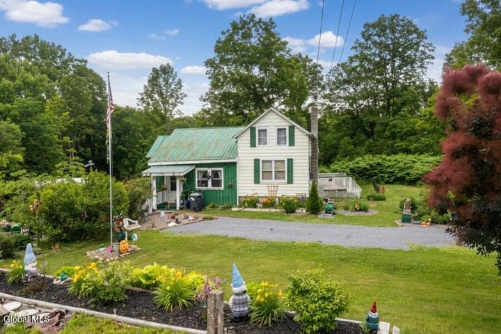 772 Saratoga Road, Wilton, NY