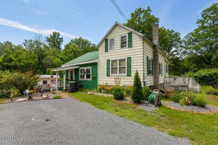 772 Saratoga Road, Wilton, NY, photo 2