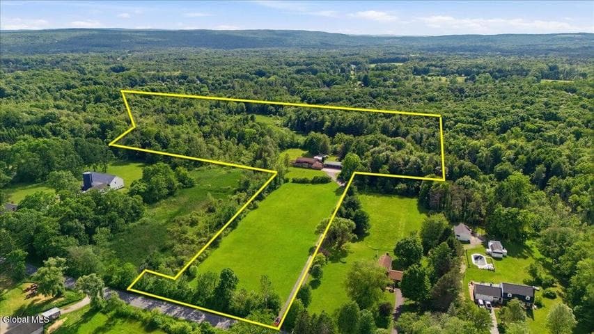 2094 Maple Avenue, Charlton, NY, photo 2