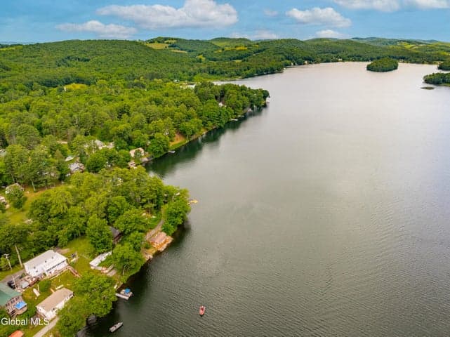 2295 Oaks Road, Argyle, NY, photo 3