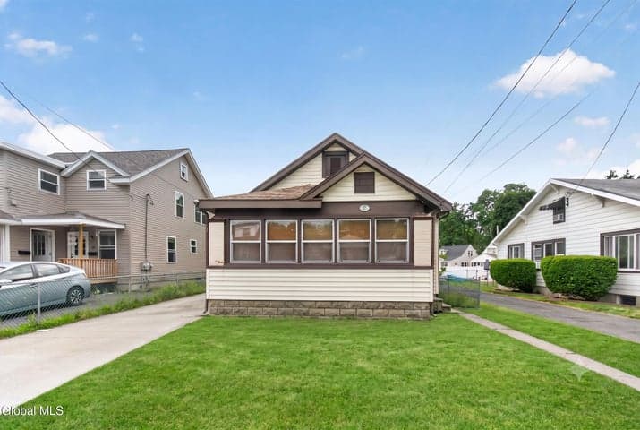 24 Maplewood Avenue, Albany, NY