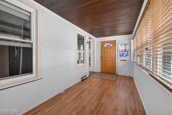 24 Maplewood Avenue, Albany, NY, photo 5