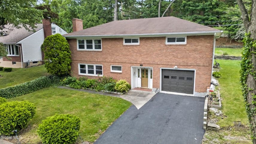 1082 Cornelius Avenue, Niskayuna, NY, photo 1