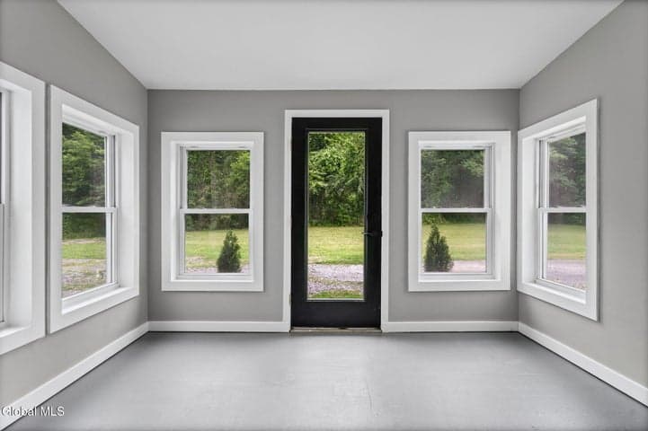 5 Wanzer Avenue, East Greenbush, NY, photo 5