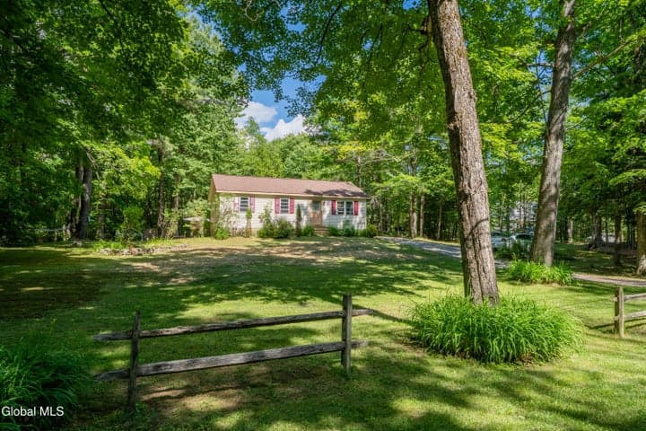 6010 Greens Corner Road, Galway, NY
