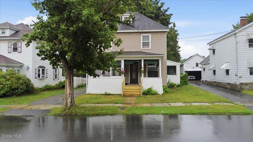 28 W 8th Avenue, Gloversville, NY