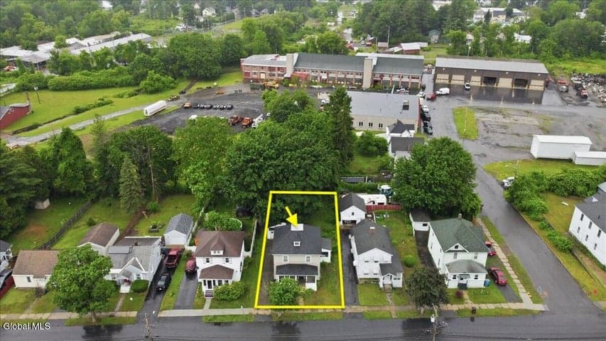 28 W 8th Avenue, Gloversville, NY, photo 2