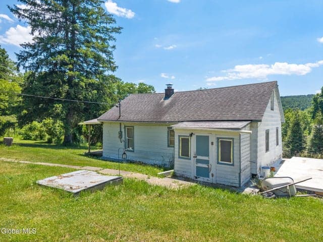 114 Homer Zeh Lane, Schoharie, NY