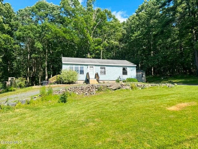 26 Knobhill Road, Averill Park, NY, photo 1