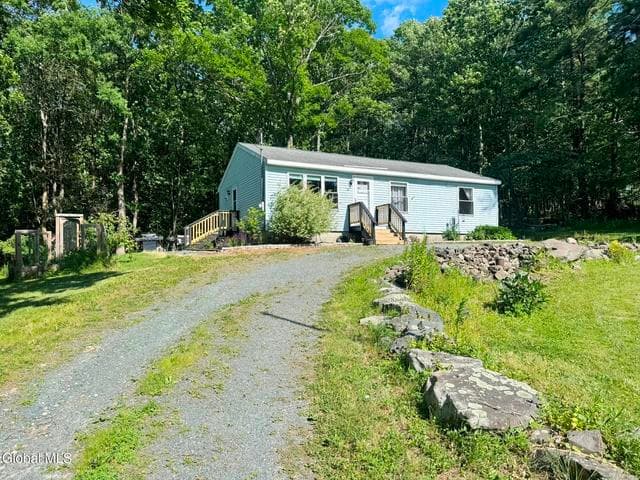 26 Knobhill Road, Averill Park, NY, photo 5