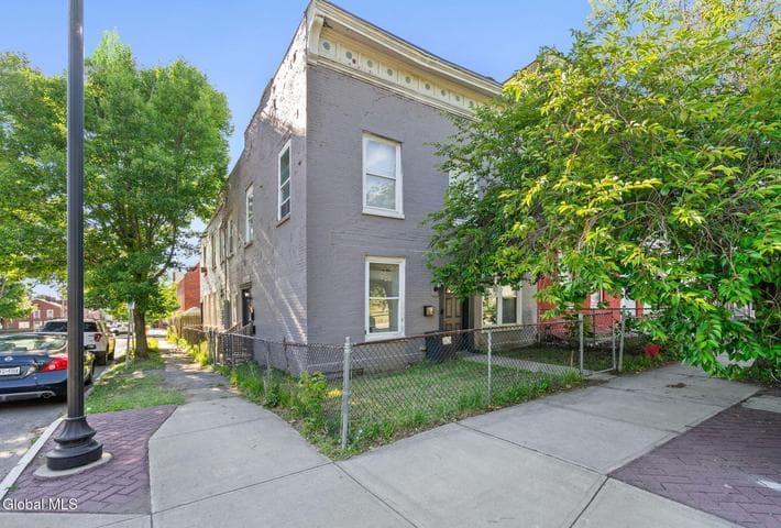 421 4th Street, Troy, NY