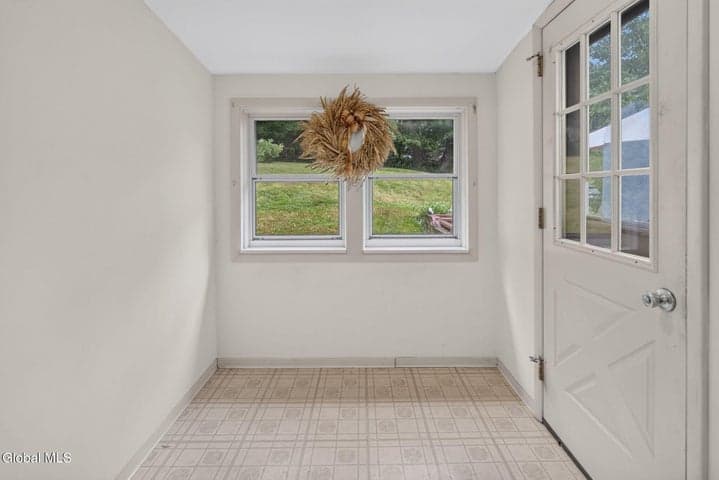 86 Mann Avenue, Troy, NY, photo 2
