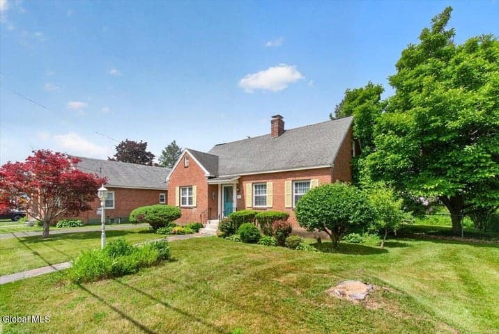 12 Mellon Avenue, Brunswick, NY, photo 3