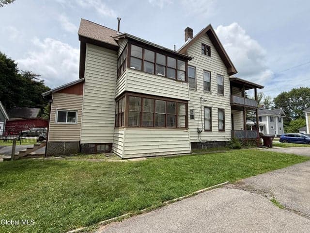 22 E 8th Avenue #2, Gloversville, NY, photo 4