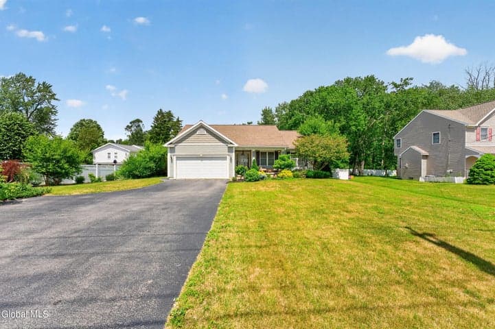 4303 Consaul Road, Niskayuna, NY, photo 2