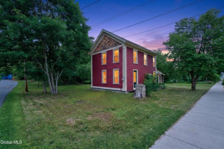 28 Vale Street, Salem, NY, photo 2