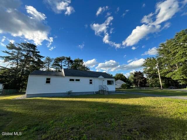 3 Ryder Avenue, Moreau, NY, photo 4