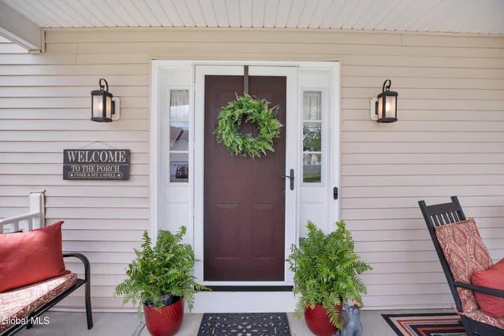 16 Tamara Court, East Greenbush, NY, photo 5