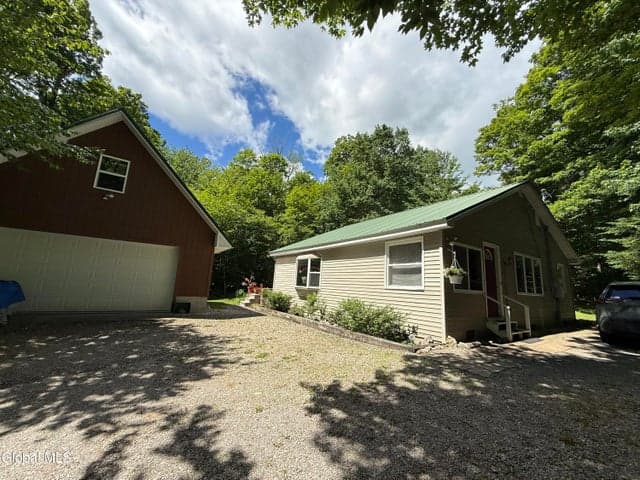 303 N Shore Rd Peck Road, Gloversville, NY, photo 2