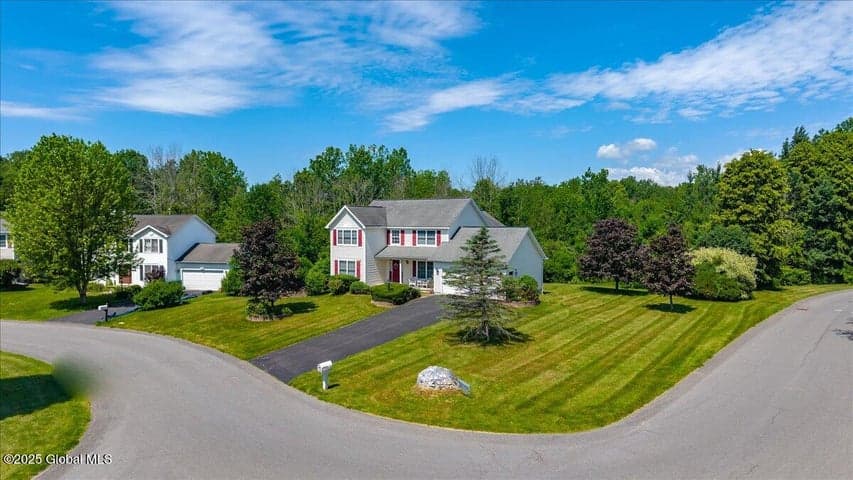 14 Heather Drive, Clifton Park, NY, photo 2