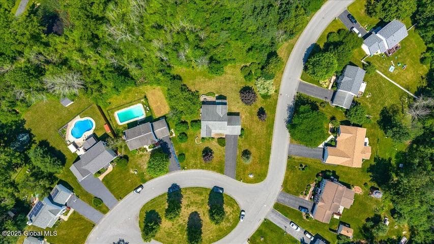 14 Heather Drive, Clifton Park, NY, photo 3