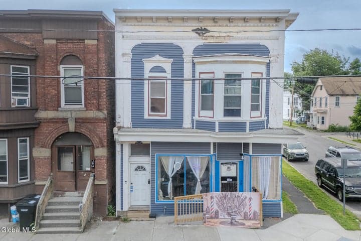 3367 6th Avenue, Troy, NY