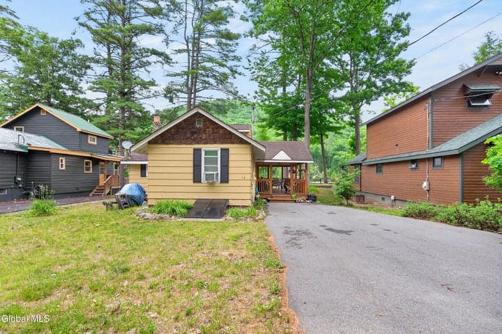 10 Service Drive, Hadley, NY, photo 2