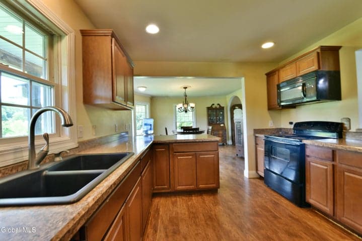 605 Plummer Road, Ballston Spa, NY, photo 4