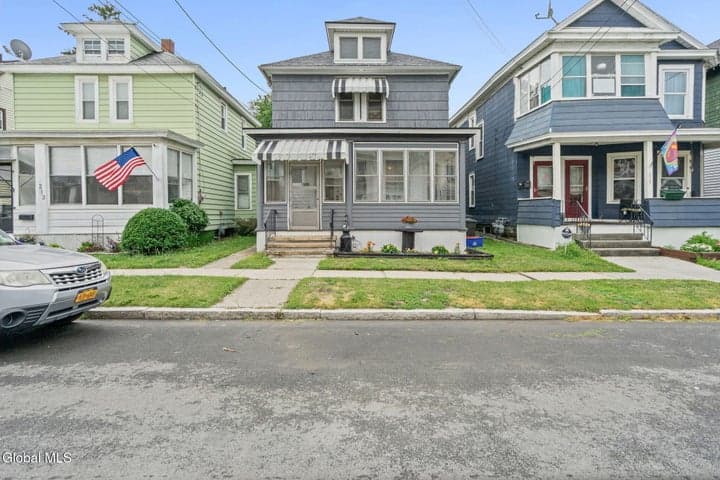 215 6th Avenue, Watervliet, NY, photo 1