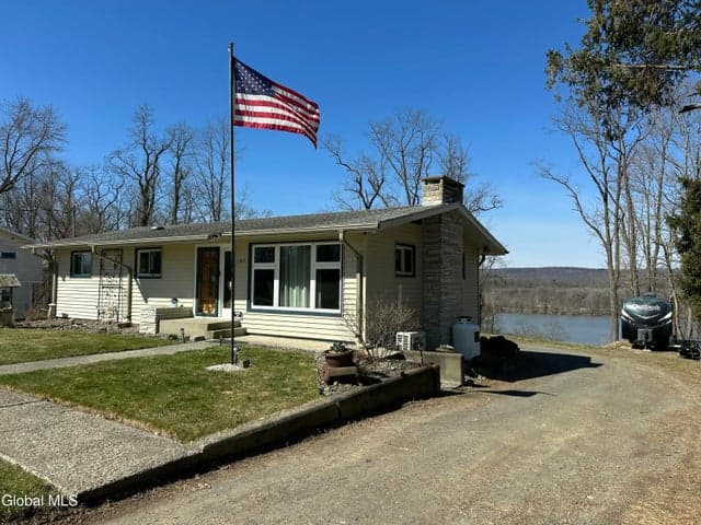 1169 NY-9J, Stuyvesant, NY