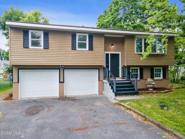 62 Green Island Avenue, Latham, NY, photo 1