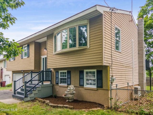 62 Green Island Avenue, Latham, NY, photo 3