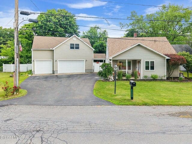 1146 Dunnsville Road, Rotterdam, NY, photo 2