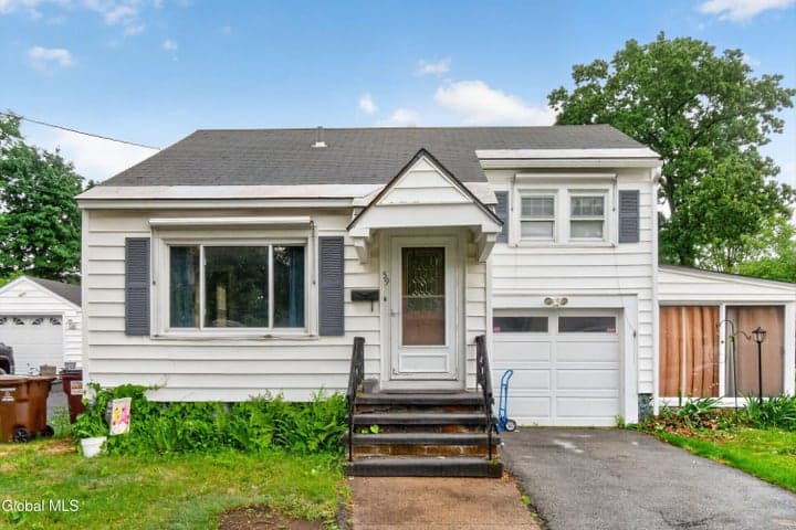 59 4th Street, Glens Falls, NY