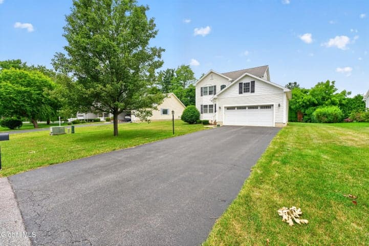 5 Carriage Way, Waterford, NY, photo 3
