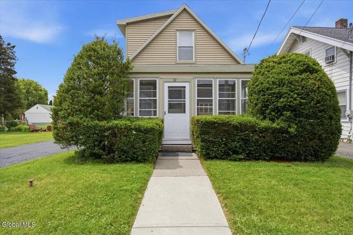 32 Orchard Avenue, Albany, NY