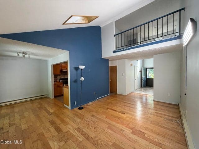 250 Woodscape Drive, Guilderland, NY, photo 3